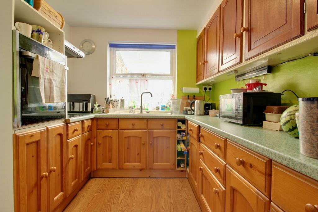 Kitchen Gus Critchlow Ewe Move Hinckley
