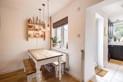56 Napier Road, South Croydon, CR2 6HG