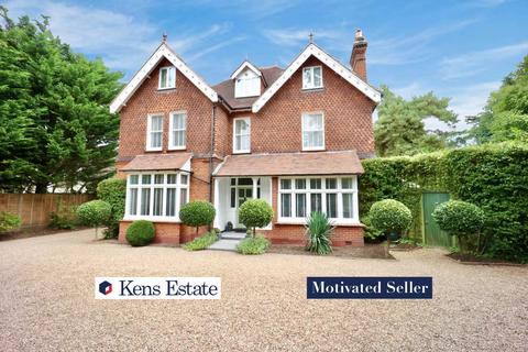 undefined, Ashley Road, Walton On Thames KT12