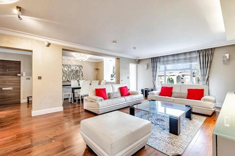 St. Johns Wood Park, London, NW8