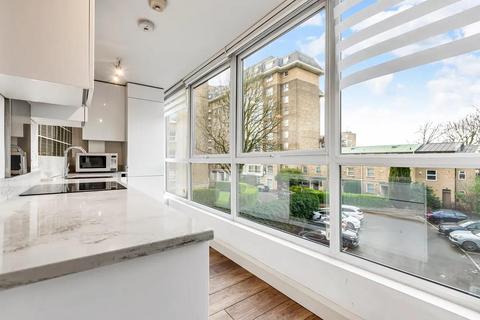 3 bedroom flat to rent, St. Johns Wood Park, London, NW8