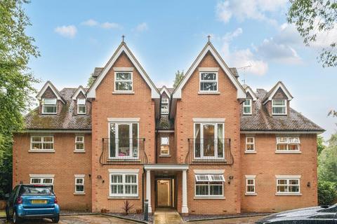 undefined, Camberley,  Surrey,  GU15