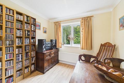 3 bedroom detached house for sale, Victoria Close, Thurston
