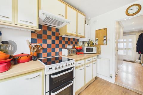 3 bedroom detached house for sale, Victoria Close, Thurston