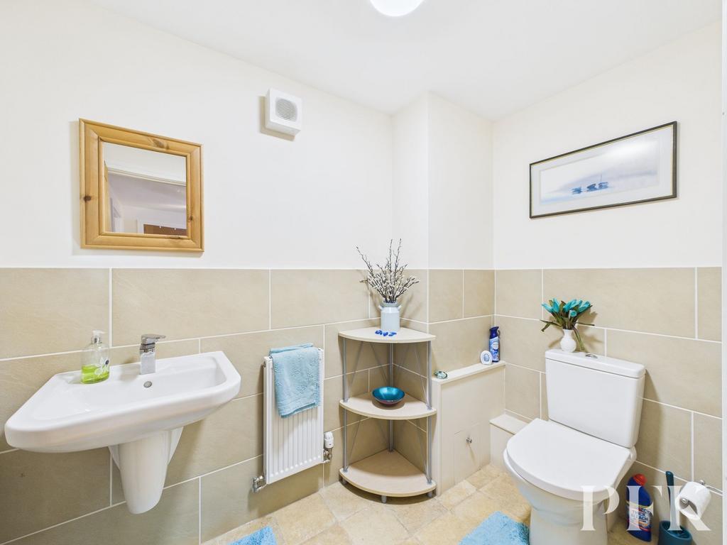 Cloakroom WC