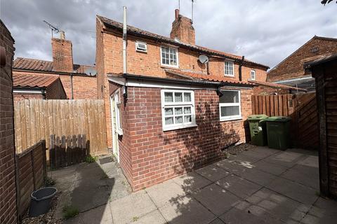 1 bedroom terraced house to rent, Eyres Yard, King Street, Newark, Notts, NG24