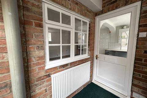 1 bedroom terraced house to rent, Eyres Yard, King Street, Newark, Notts, NG24