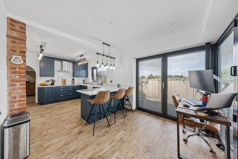 2 bedroom cottage for sale, Mustard Lane, Croft, WA3