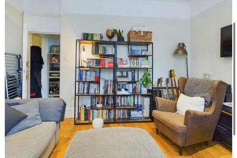 1 bedroom flat to rent, Cambridge Road Bromley BR1
