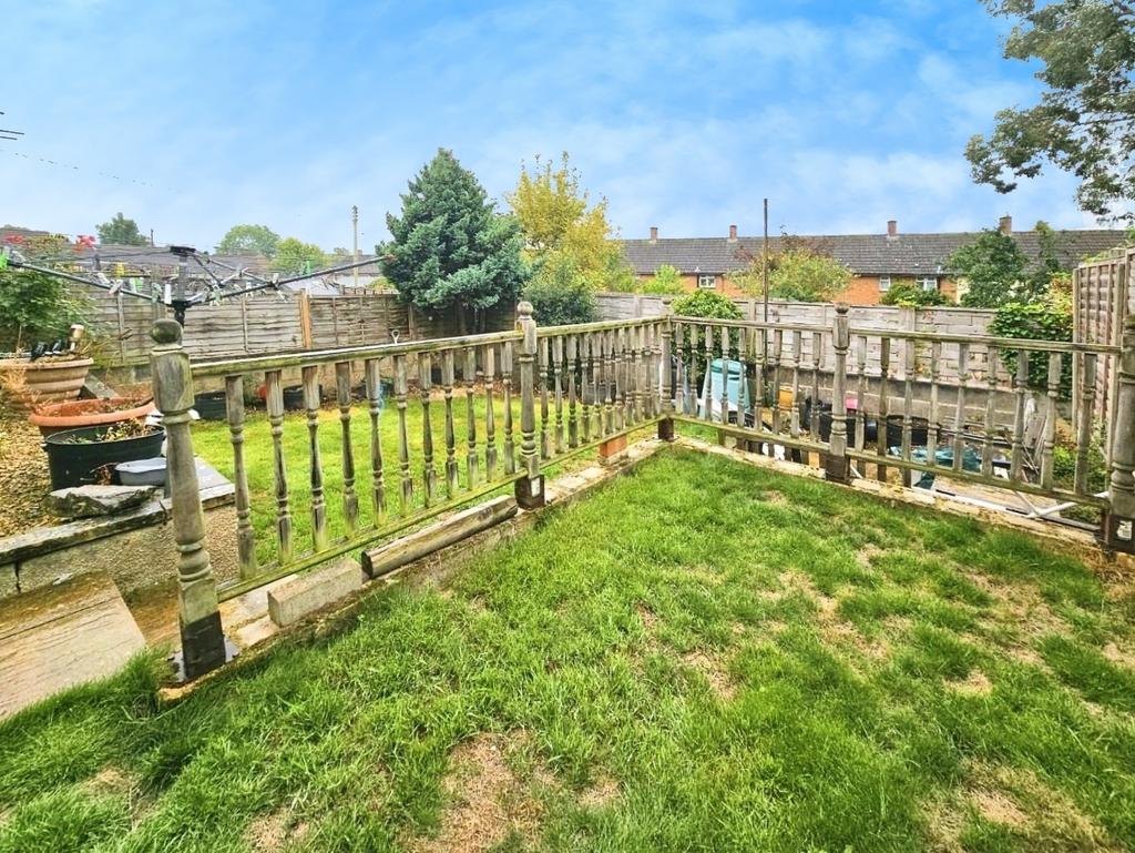 Pbox-garden-332491.JPG