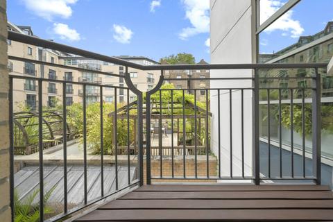 2 bedroom flat to rent, Westbourne Grove, London