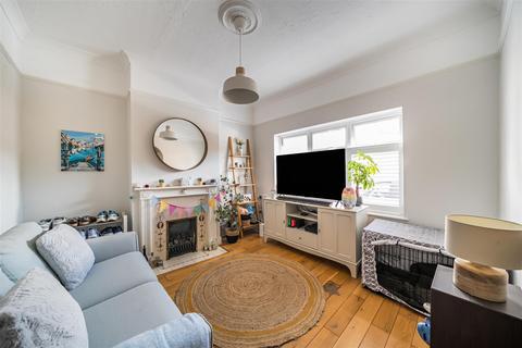 3 Westcroft Road, Wallington, SM6 7HY