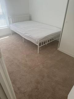 3 bedroom flat share to rent, Fishponds Road, Bristol BS5