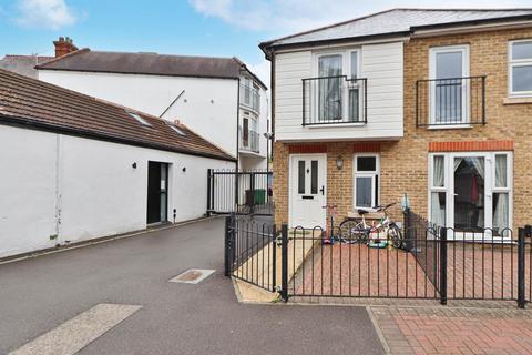 1 Crystal Place, Worcester Park, KT4 8QN