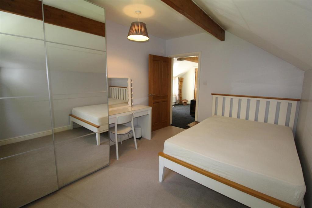 Bed 3.JPG