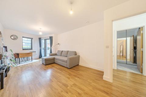 1 bedroom flat for sale, Uxbridge Road, Acton, London, W3