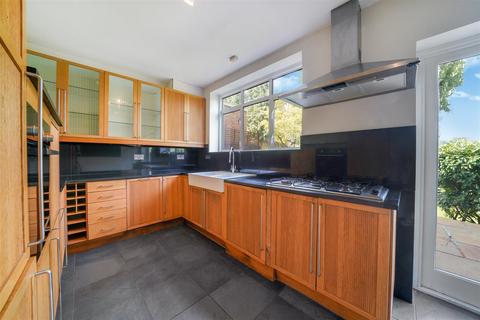 3 bedroom terraced house for sale, Westleigh Avenue, London