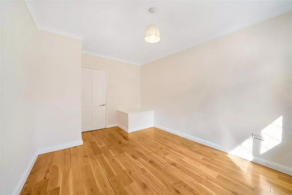 3 bedroom terraced house for sale - Photo 11