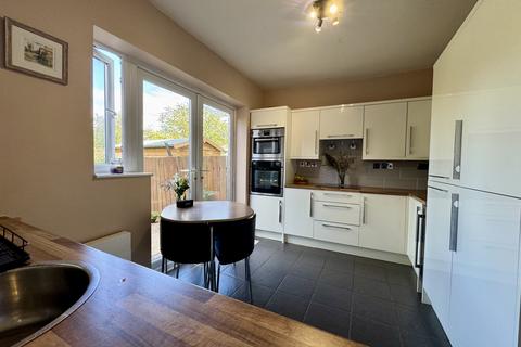 2 bedroom terraced house for sale, Lawrence Avenue, Catfoss, HU11 5SS