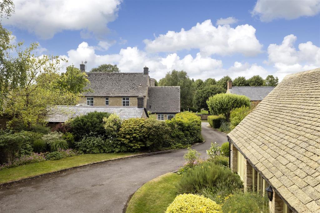 Crownbarn33.jpg