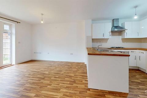 2 bedroom semi-detached house for sale, Alderney Avenue, Bletchley, Milton Keynes
