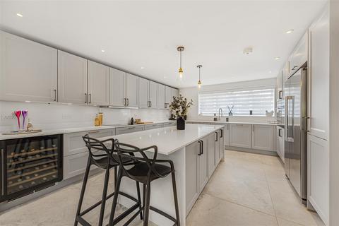 3 bedroom detached bungalow for sale, Ford Lane, Trottiscliffe, West Malling