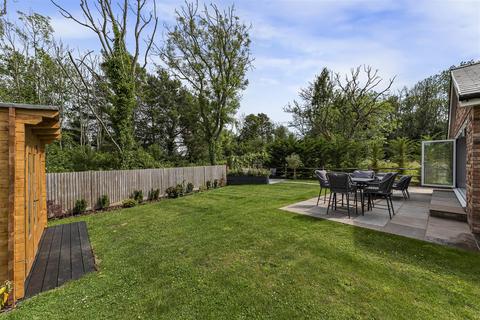 3 bedroom detached bungalow for sale, Ford Lane, Trottiscliffe, West Malling