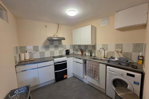 undefined, Mornington Cresent, Hounslow, TW5