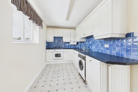 2 bedroom flat for sale, Heath Road, Haywards Heath, RH16
