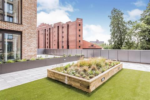 2 bedroom flat to rent, 4 Wharf End, Manchester M17