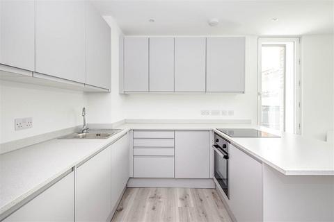 2 bedroom flat to rent, 4 Wharf End, Manchester M17