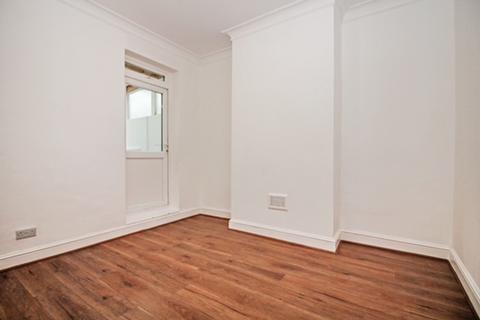 4 bedroom house to rent, Trumpington Road, Forest Gate, London E7