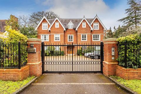 3 bedroom penthouse for sale, Manorcroft House, 81 Ashley Road, Walton-on-Thames, Surrey, KT12