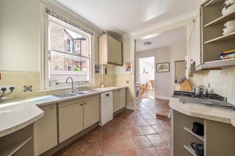 40 Chatham Road, Kingston Upon Thames, KT1 3AA