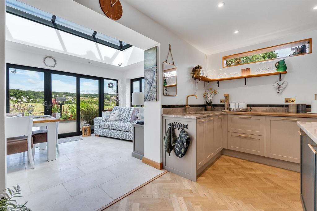 Kitchen/reception room
