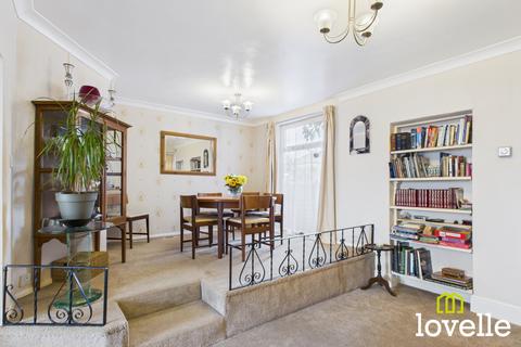 4 bedroom semi-detached house for sale, Kingtree Avenue, East Riding of Yorkshire HU16