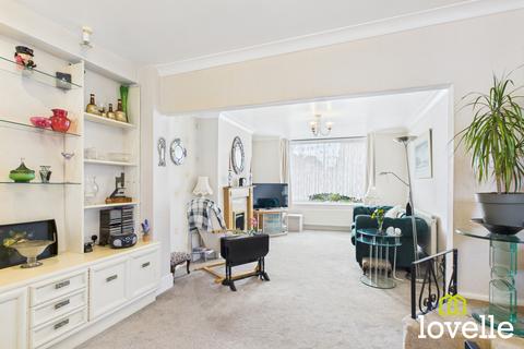 4 bedroom semi-detached house for sale, Kingtree Avenue, East Riding of Yorkshire HU16