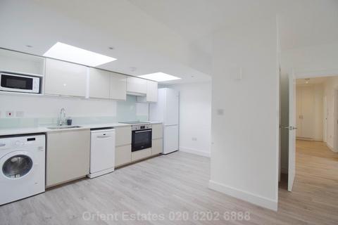 4 bedroom bungalow to rent, Torrington Park, London
