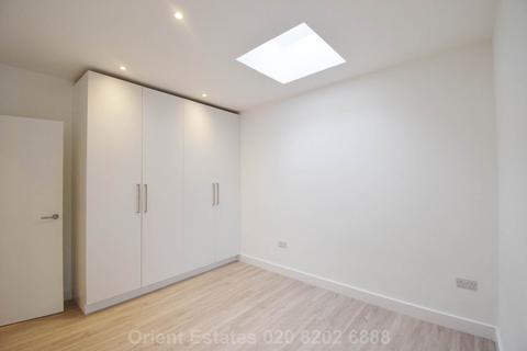4 bedroom bungalow to rent, Torrington Park, London