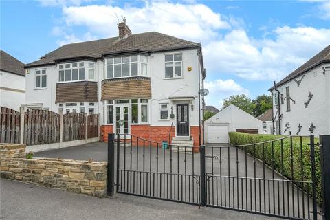 Park Lane, Guiseley, Leeds, West Yorkshire