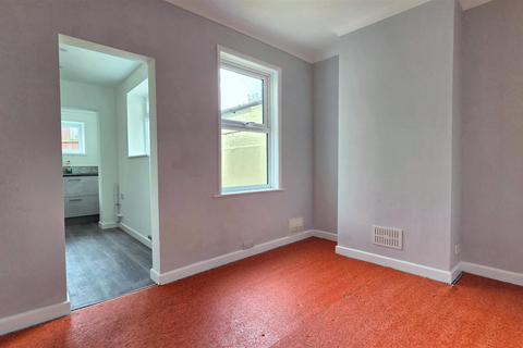 2 bedroom terraced house for sale, Nile Road, Gorleston