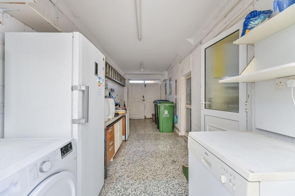 Utility room, utility