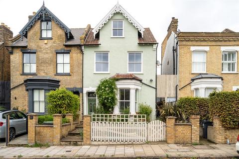 Angles Road, London, SW16