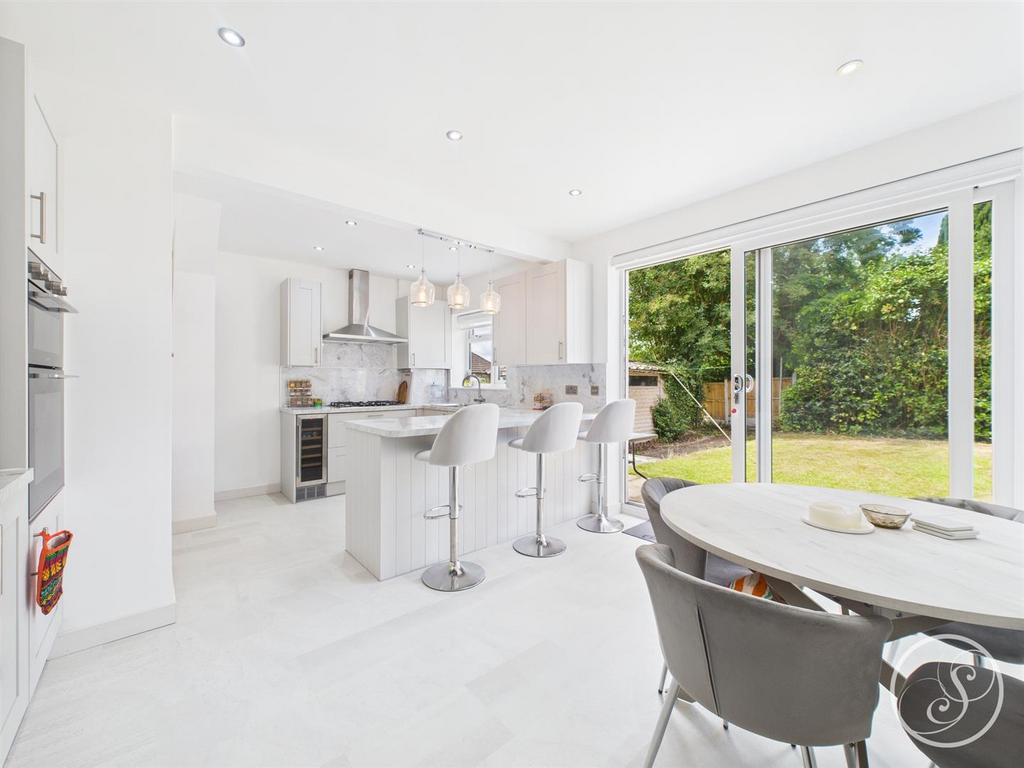 Kitchen diner