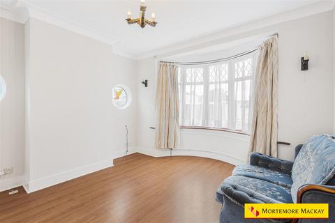 5 bedroom detached house for sale, Kendal Avenue, London