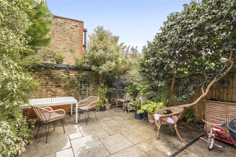 92 Gilbey Road, London, SW17 0QG