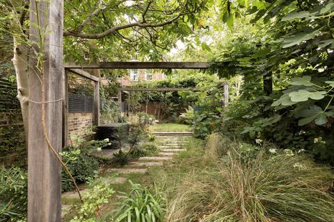 5 Canonbury Grove, London, N1 2HP