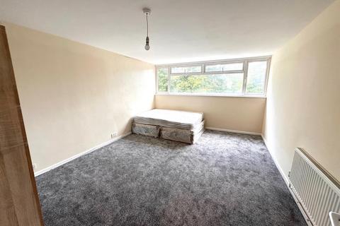 4 bedroom terraced house to rent, Heritage Close, Uxbridge