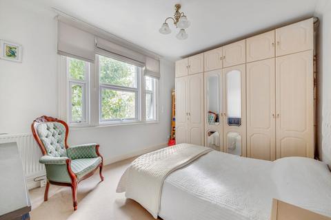 2 bedroom flat for sale, Elliott Road, London W4