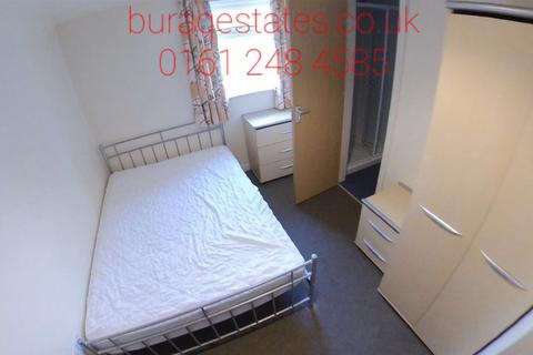 7 bedroom house to rent, Longford Place, Manchester M14